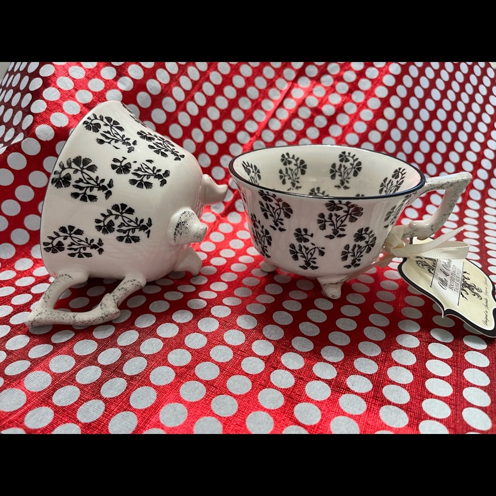 Ollie & Olivia Pair of Tea Cups Mugs - Picture 1 of 6
